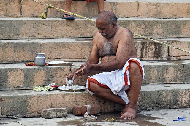 gangajal ghar mein chidakne se kya hota hai